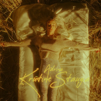 Adrina - Krūtinė Staugia